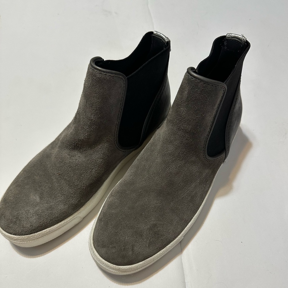 Sam Edelman Gray Suede Chelsea Boots